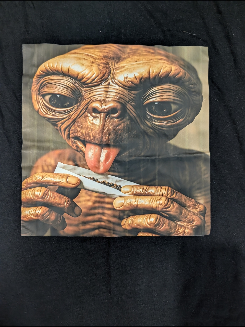 Black Reptile Pet-Themed Graphic T-Shirt - ET Design - Picture 2 of 2